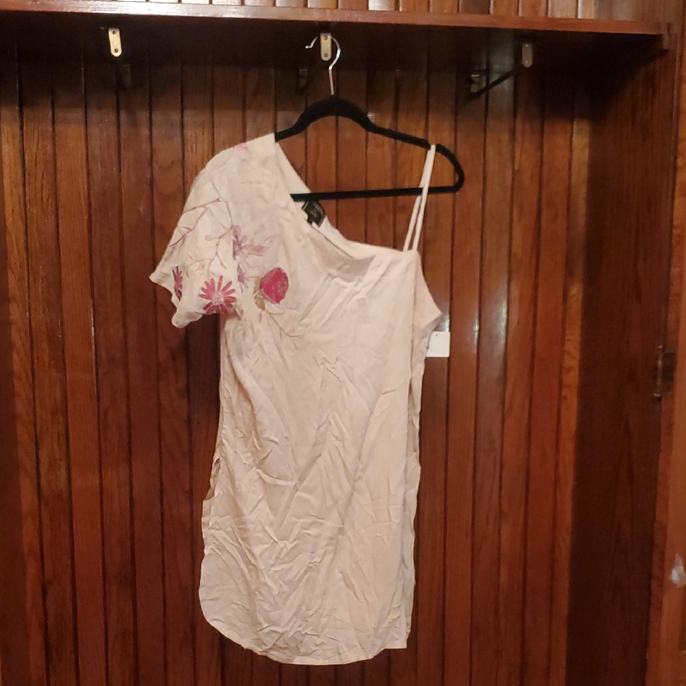 ❤️ H & M Elegant White One-Shoulder Dress with Pink Floral Accents